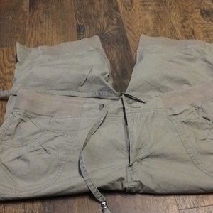 Lane Bryant Pants - Lane Bryant 22 capris ***** Lane Bryant Pants - Lane Bryant 22 capris *****